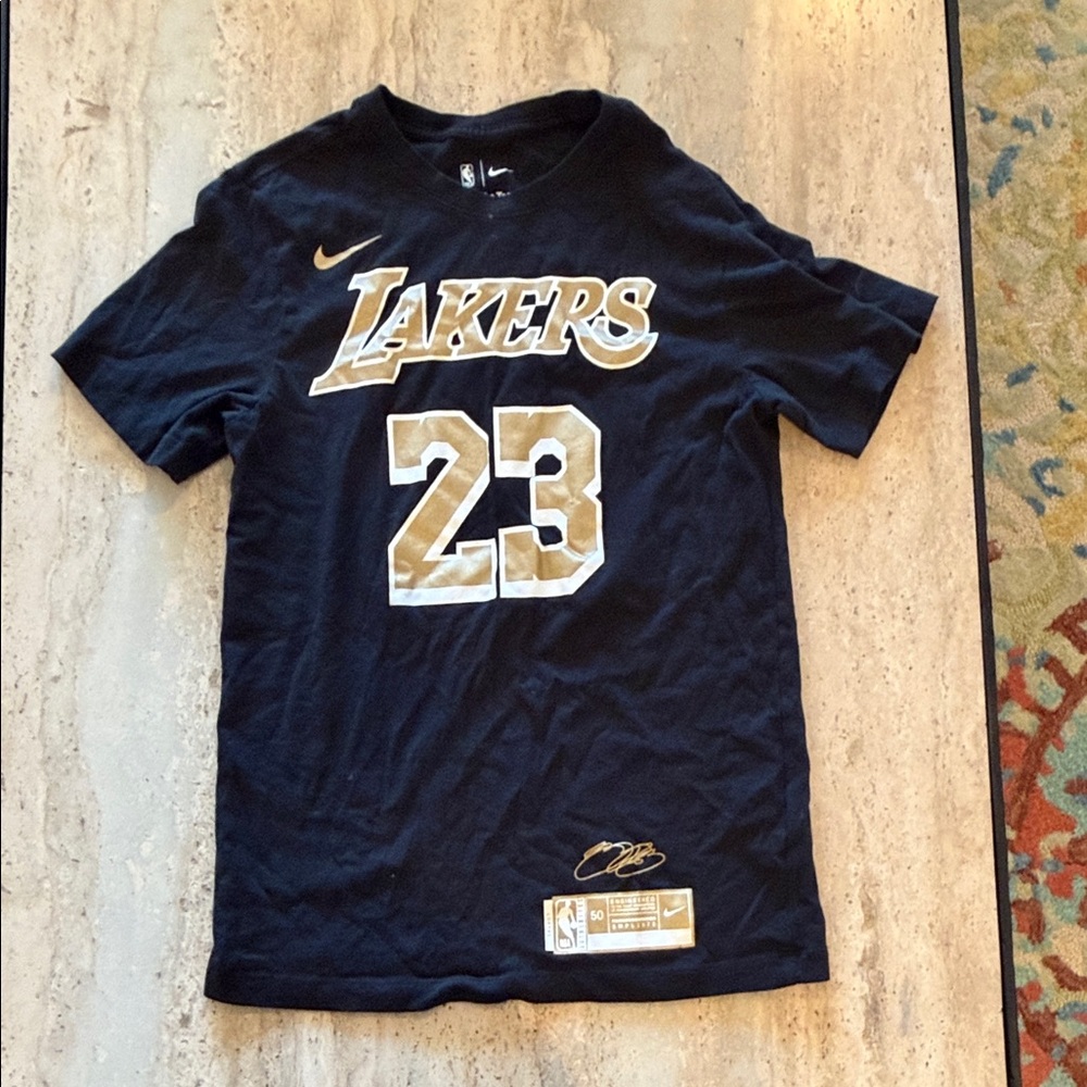 Nike LeBron James Select 23 Series NBA T‎ tee Shirt in black mens small EUC